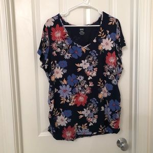 Plus size maternity shirt